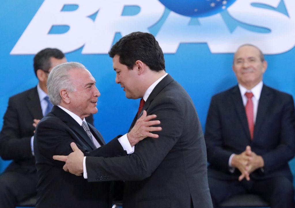 Afastamento de ministro do Trabalho enfraquece Temer ainda mais Afastamento de ministro do Trabalho enfraquece Temer ainda mais