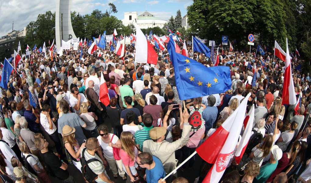 Cada vez mais à direita, Polônia aposenta 30 juízes do Supremo (Foto: Agencja Gazeta/Slawomir Kaminski via REUTERS) Cada vez mais à direita, Polônia aposenta 30 juízes do Supremo