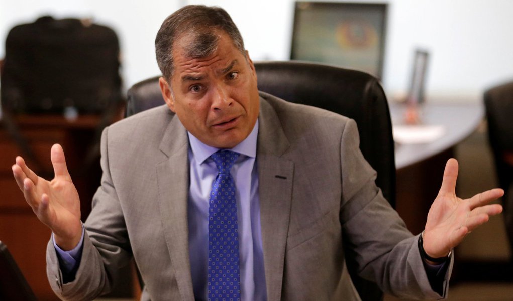 Correa diz ser vítima de ‘lawfare’ e denuncia: “eles me querem morto” (Foto: REUTERS/Henry Romero) Correa diz ser vítima de ‘lawfare’ e denuncia: “eles me querem morto”