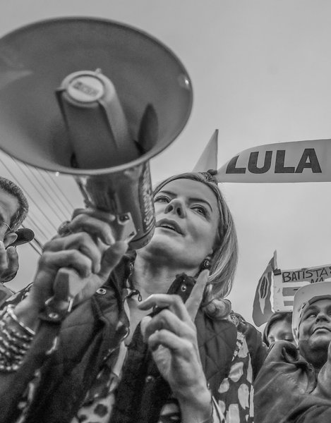 Gleisi diz que Lula será candidato, com ou sem perseguição (Foto: Rafael Ribeiro) Gleisi diz que Lula será candidato, com ou sem perseguição