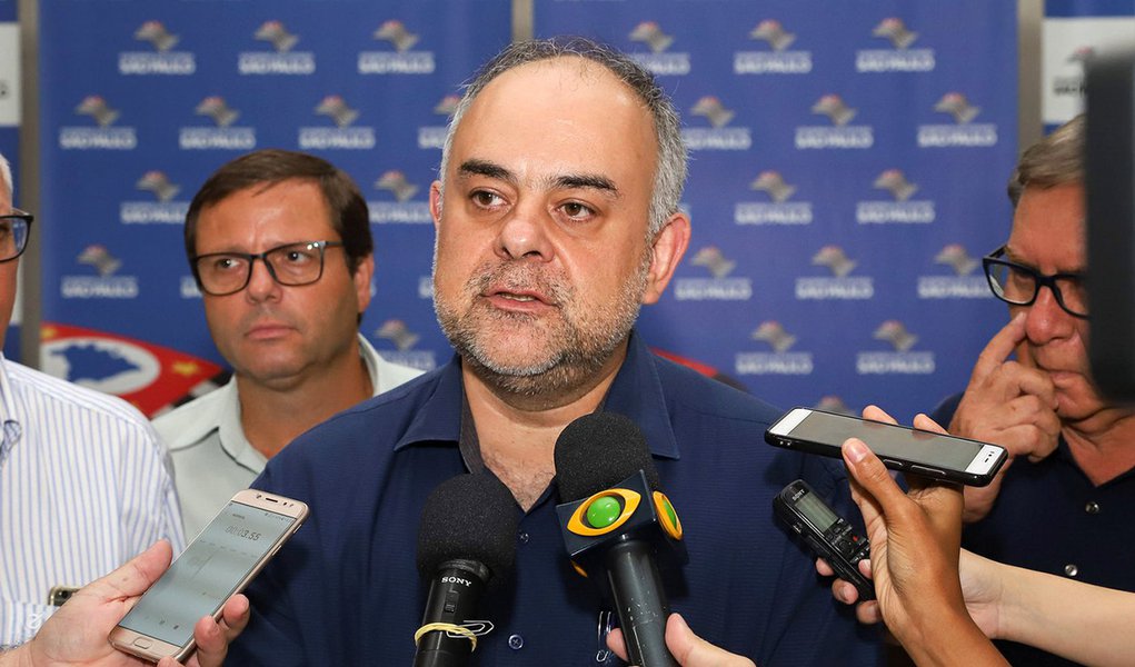 Funcionária da Dersa recebeu ordens para “triturar documentos” (Foto: Governo do Estado de São Paulo) Funcionária da Dersa recebeu ordens para “triturar documentos”