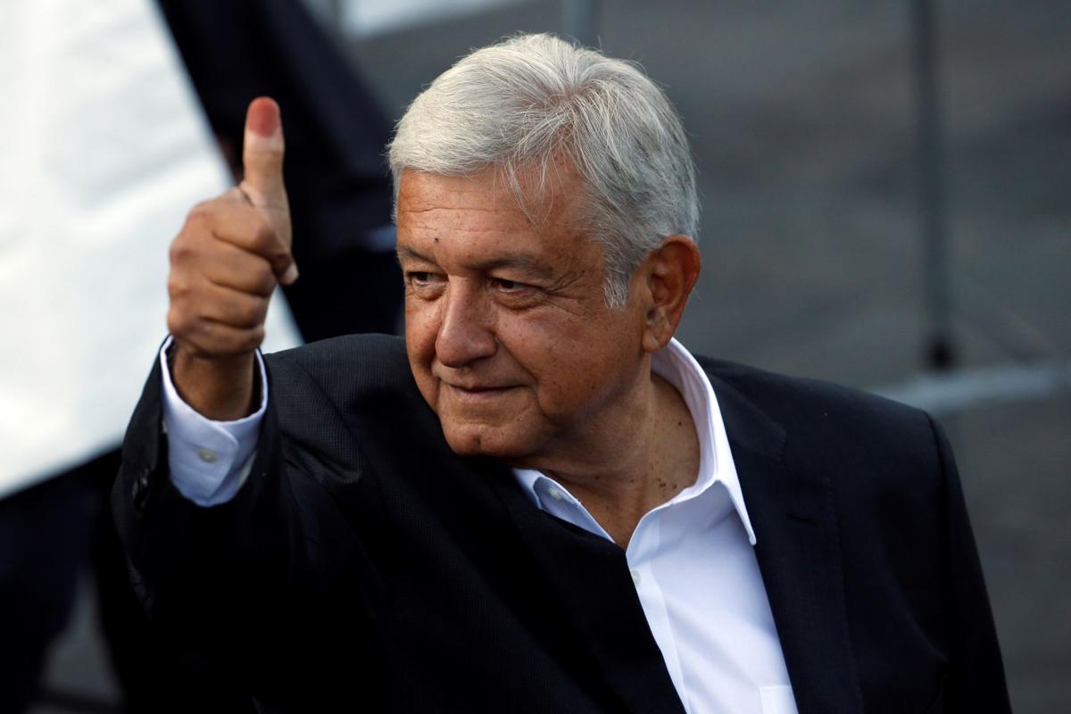 Obrador promete acabar com a máfia neoliberal Obrador promete acabar com a máfia neoliberal