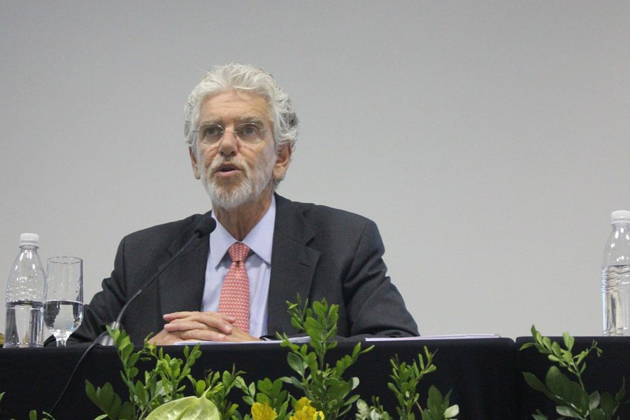 Cesar Callegari deixa presidência de comissão da Base Nacional Curricular Cesar Callegari deixa presidência de comissão da Base Nacional Curricular