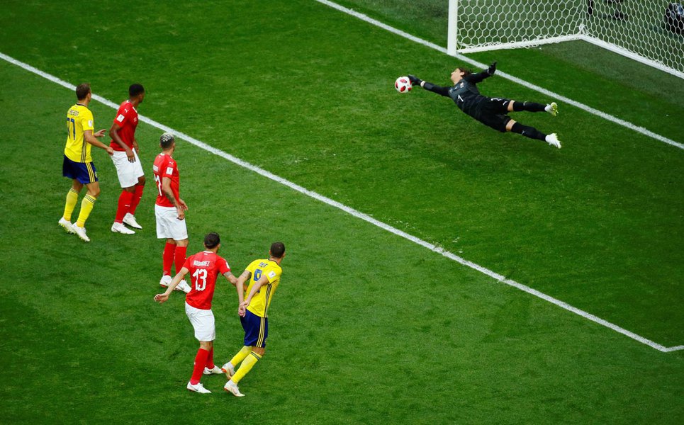 Suécia bate Suíça e avanças para as quarta de finais da Copa (Foto: Jason Cairnduff - Reuters) Suécia bate Suíça e avanças para as quarta de finais da Copa