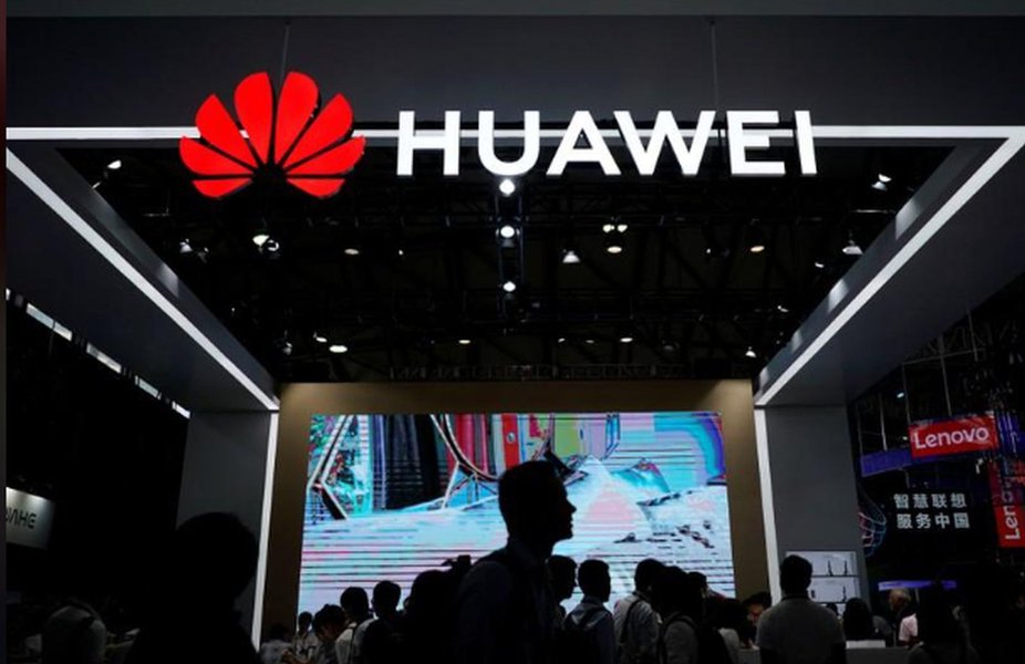 Guerra EUA-Huawei já causa efeitos colaterais no Brasil Guerra EUA-Huawei já causa efeitos colaterais no Brasil