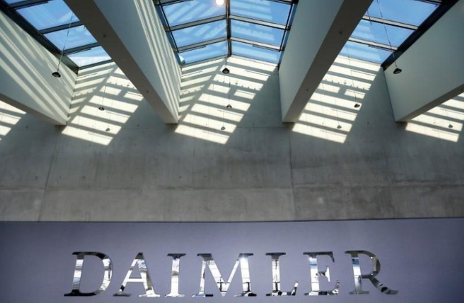 Daimler enfrenta Tesla e VW com novo caminhão elétrico de grande porte Daimler enfrenta Tesla e VW com novo caminhão elétrico de grande porte