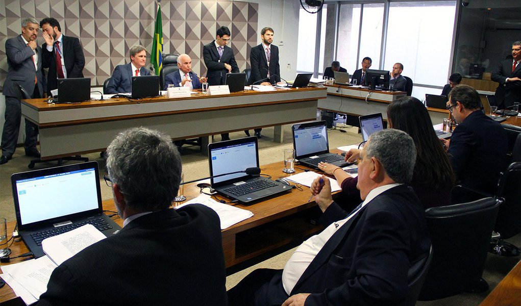 Oposição impede desmembramento do Ipea Oposição impede desmembramento do Ipea