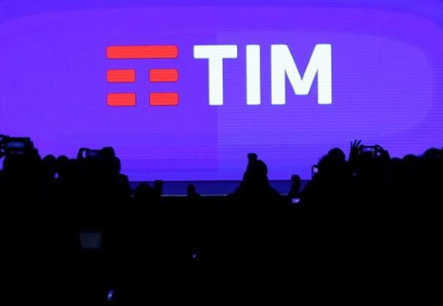 TIM tem alta de 53% no lucro do 2º tri; empresa troca de comando TIM tem alta de 53% no lucro do 2º tri; empresa troca de comando