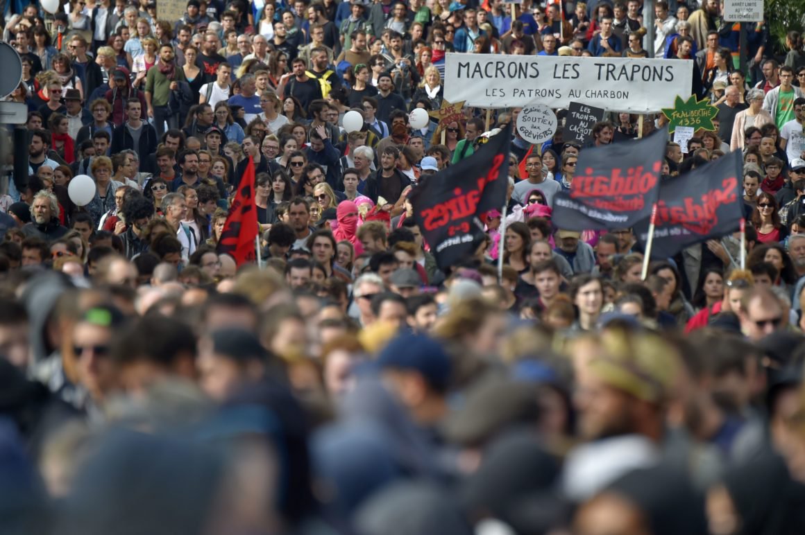 Franceses dizem basta às reformas de Macron Franceses dizem basta às reformas de Macron