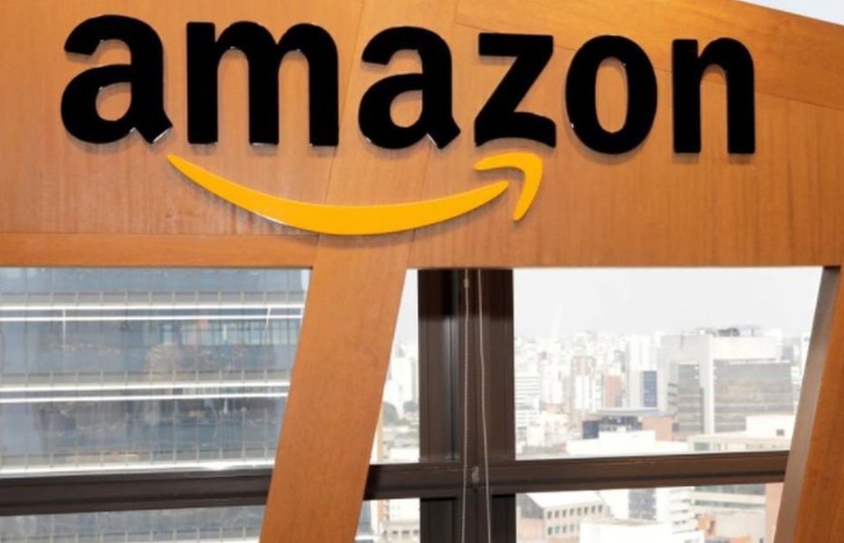 Amazon tenta avanço no Brasil enquanto rivais locais prosperam Amazon tenta avanço no Brasil enquanto rivais locais prosperam