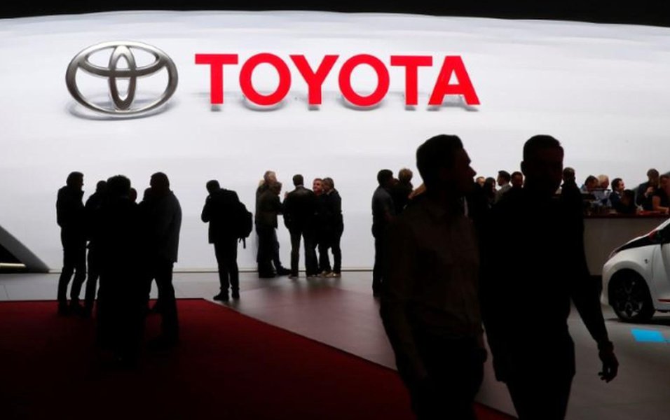 Toyota monta pista de testes que reproduz para cenários de 'caso extremo' Toyota monta pista de testes que reproduz para cenários de 'caso extremo'