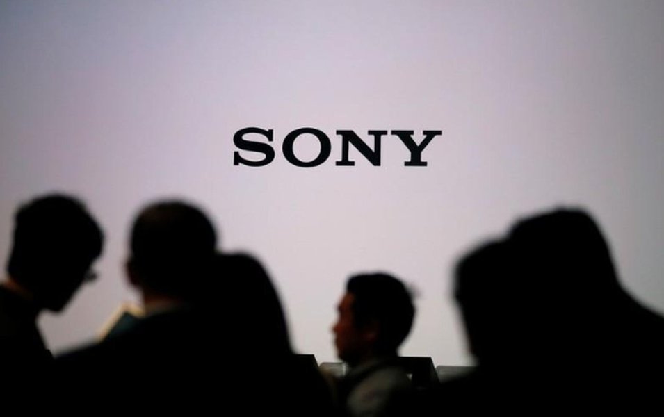 Sony fecha acordo de US$2,3 bi pela EMI para se tornar maior distribuidora de música do mundo Sony fecha acordo de US$2,3 bi pela EMI para se tornar maior distribuidora de música do mundo