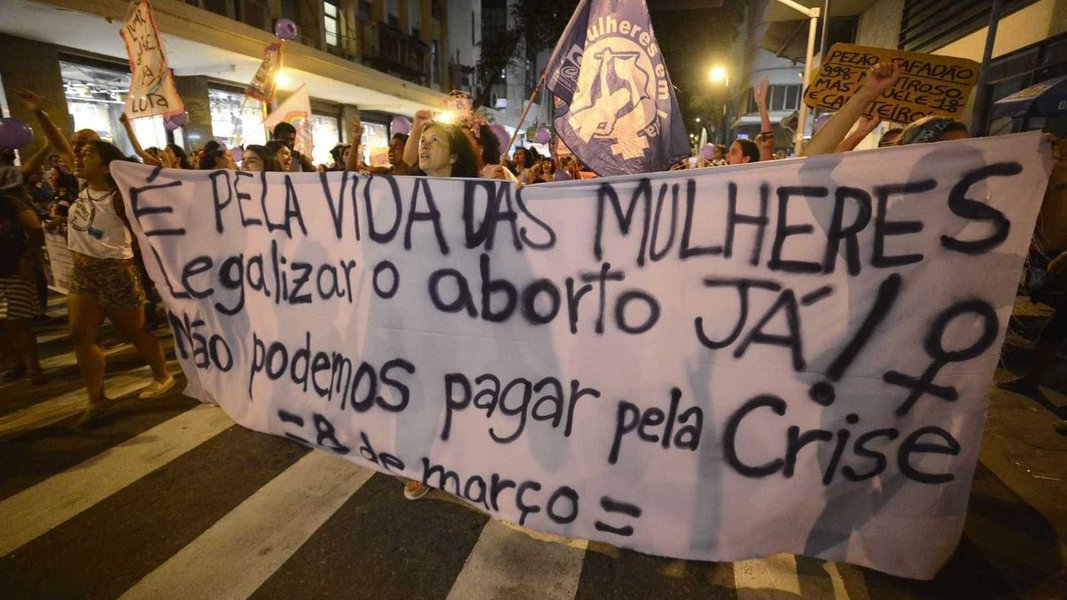 Aborto: SUS gasta quase R$ 500 milhões com complicações Aborto: SUS gasta quase R$ 500 milhões com complicações
