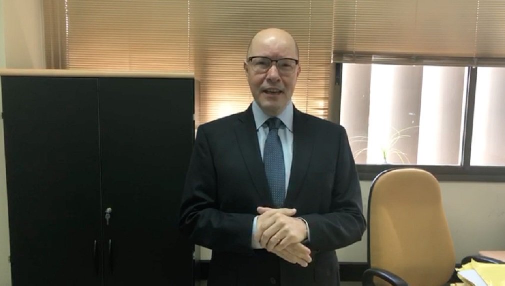 Demóstenes abre mão de candidatura a senador por unidade da base Demóstenes abre mão de candidatura a senador por unidade da base