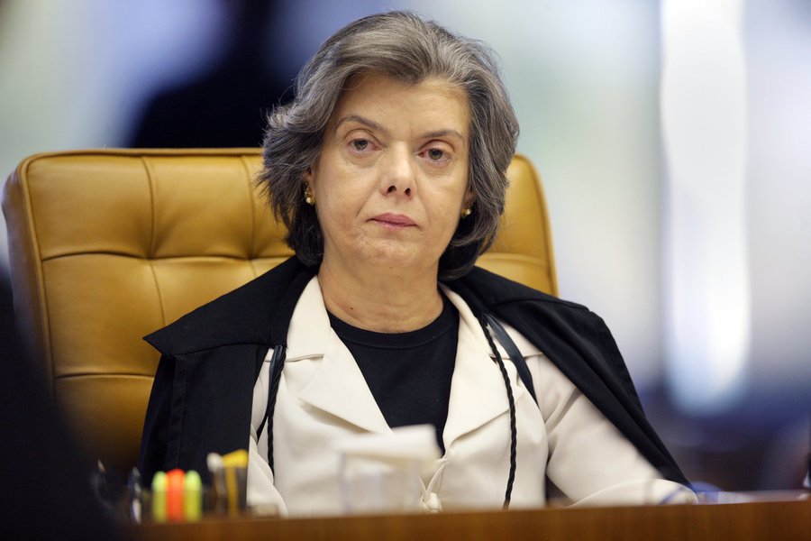 Cármen Lúcia nega pedido e mantém leilão de distribuidoras da Eletrobras Cármen Lúcia nega pedido e mantém leilão de distribuidoras da Eletrobras
