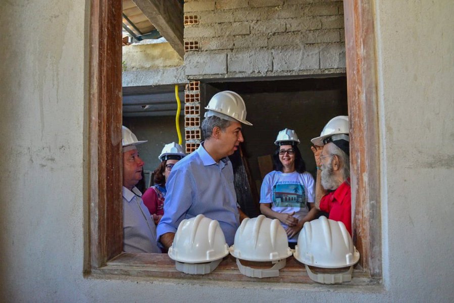 Cidade de Goiás: Eliton vistoria obras em unidade de saúde Cidade de Goiás: Eliton vistoria obras em unidade de saúde