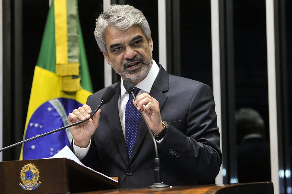 Humberto: queremos aquele país do Lula de volta (Foto: Geraldo Magela - Agência Senado) Humberto: queremos aquele país do Lula de volta