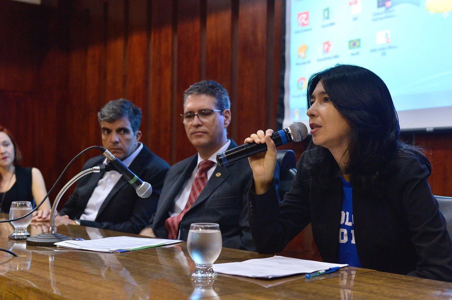 Doutora em Psicologia defende presença do profissional em escolas Doutora em Psicologia defende presença do profissional em escolas