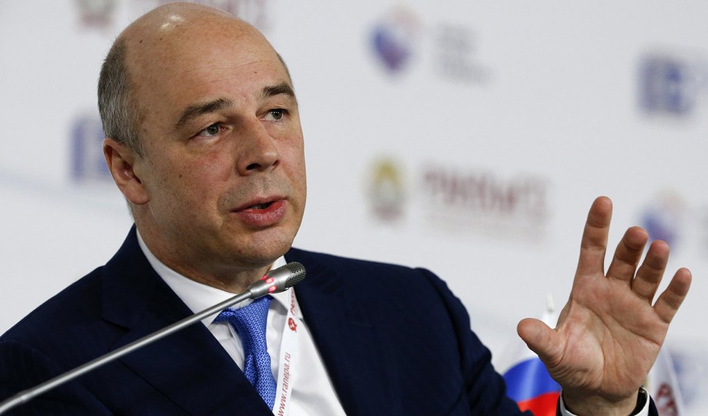 Rússia está pronta a abandonar o dólar no comércio de petróleo? Rússia está pronta a abandonar o dólar no comércio de petróleo?