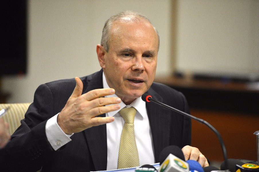 Moro aceita denúncia contra Guido Mantega na Lava Jato Moro aceita denúncia contra Guido Mantega na Lava Jato