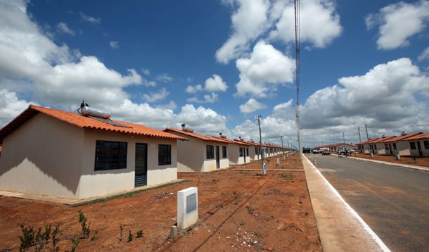 Temer paralisa 40 mil obras do Minha Casa Minha Vida (Foto: Divulgação/Fenae) Temer paralisa 40 mil obras do Minha Casa Minha Vida