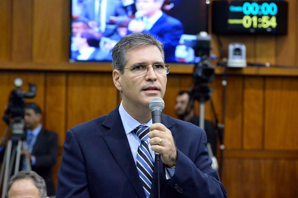 Lei de autoria de Francisco Jr. é regulamentada Lei de autoria de Francisco Jr. é regulamentada