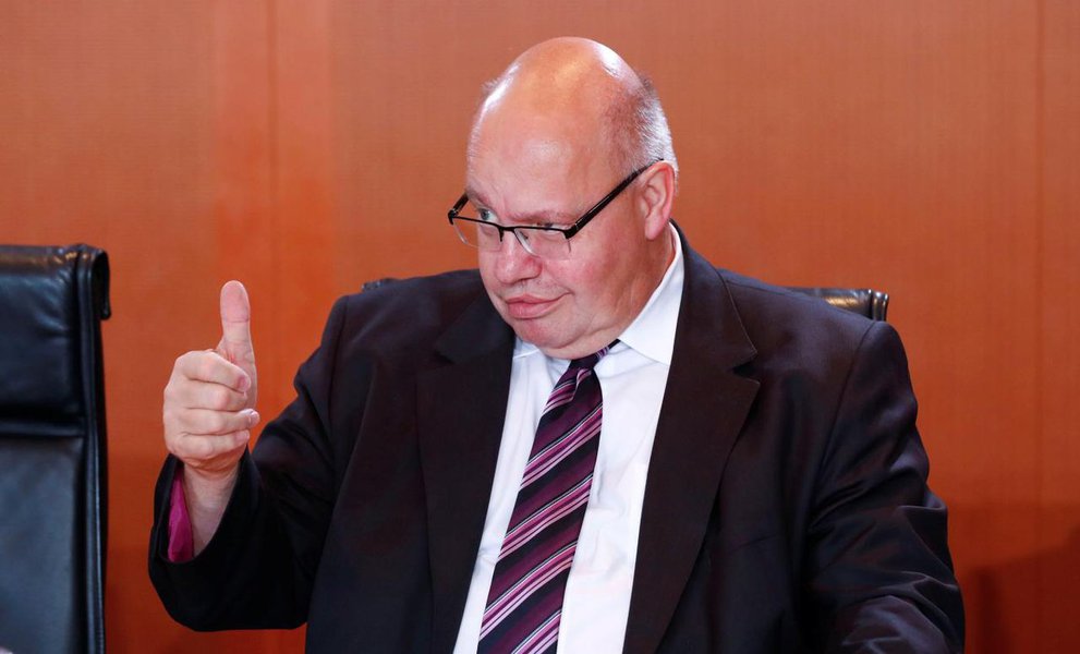 Alemanha diz que tarifas e sanções de Trump estão destruindo empregos e crescimento (Foto: FABRIZIO BENSCH) Alemanha diz que tarifas e sanções de Trump estão destruindo empregos e crescimento