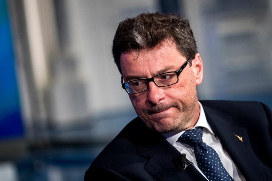 Itália diz esperar ataque contra mercado financeiro em agosto Itália diz esperar ataque contra mercado financeiro em agosto