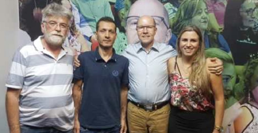 Demóstenes faz aliança com motoristas de aplicativo Demóstenes faz aliança com motoristas de aplicativo