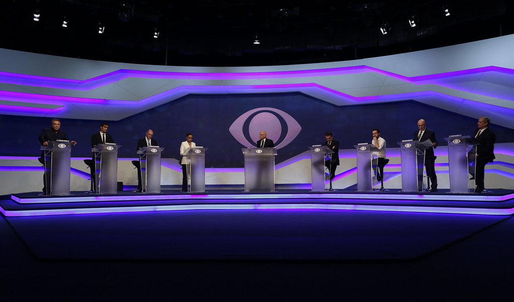 Debate sem Lula é vazio democrático, céu sem estrelas, avião sem asas Debate sem Lula é vazio democrático, céu sem estrelas, avião sem asas
