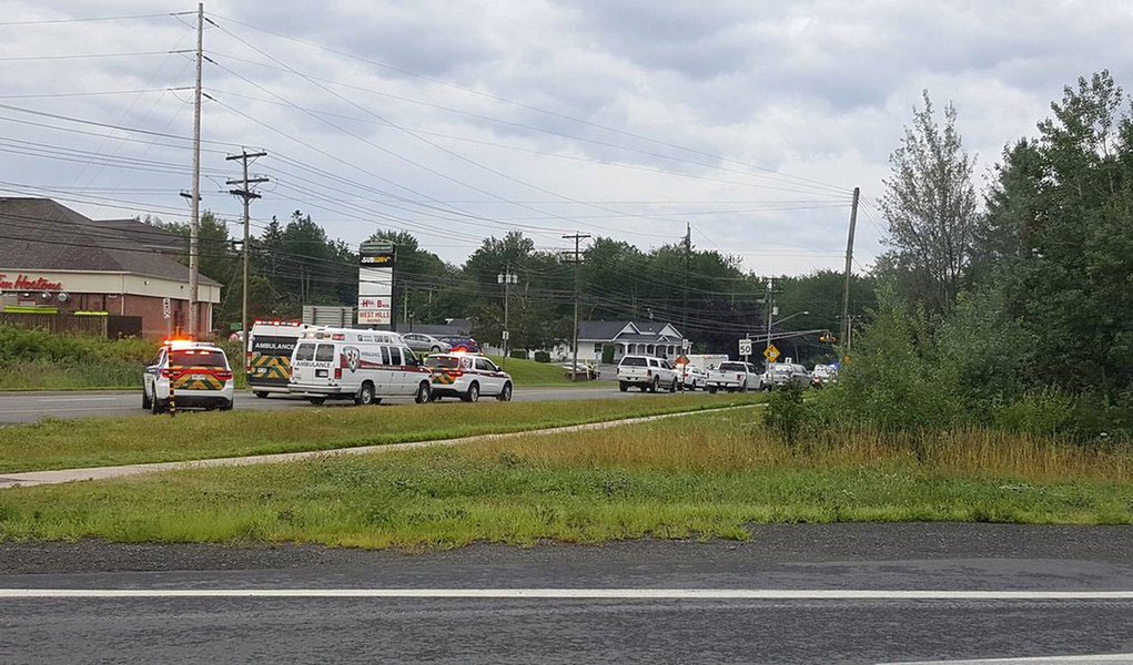 Tiroteio em cidade do Canadá deixa ao menos 4 mortos (Foto: Kev Bourque/via Reuters) Tiroteio em cidade do Canadá deixa ao menos 4 mortos