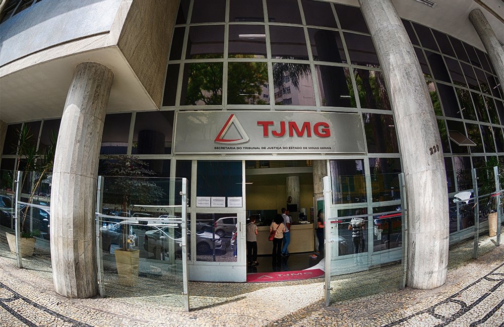 TJ de Minas propõe cargos sem concurso e gratificação que custam R$ 18 mi TJ de Minas propõe cargos sem concurso e gratificação que custam R$ 18 mi
