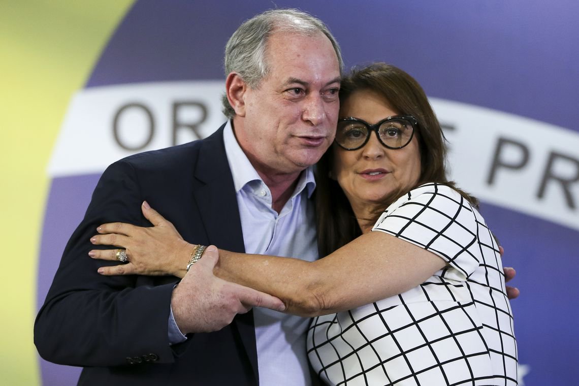 Ciro rechaça posições de Kátia sobre armas e aborto (Foto: Marcelo Camargo/Agência Brasil) Ciro rechaça posições de Kátia sobre armas e aborto
