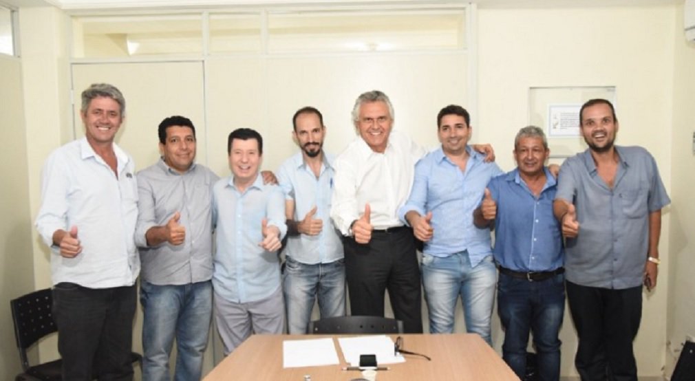 Caiado recebe apoio de ex-prefeito emedebista de Posse Caiado recebe apoio de ex-prefeito emedebista de Posse