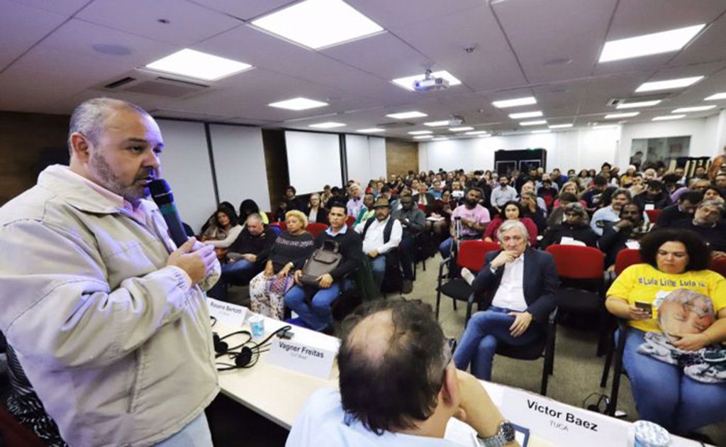 Vagner Freitas: os golpistas não vão nos destruir (Foto: Roberto Parizzoti - CUT) Vagner Freitas: os golpistas não vão nos destruir
