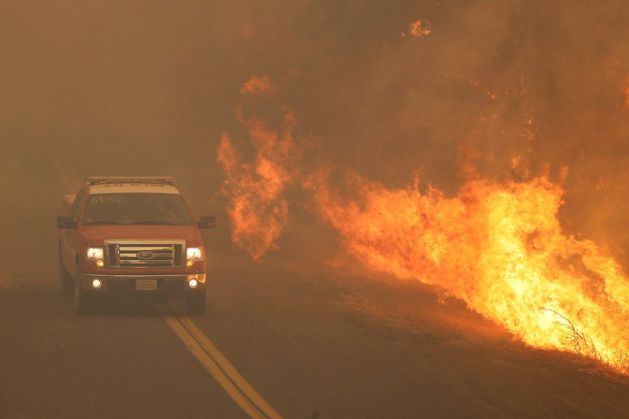 Califórnia combate maior incêndio florestal de sua história (Foto: REUTERS/Fred Greaves) Califórnia combate maior incêndio florestal de sua história