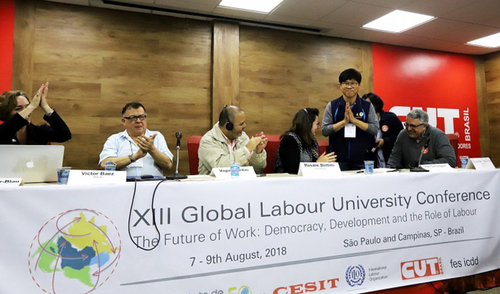 Em ato internacional, sindicalistas do mundo pedem democracia e Lula livre Em ato internacional, sindicalistas do mundo pedem democracia e Lula livre