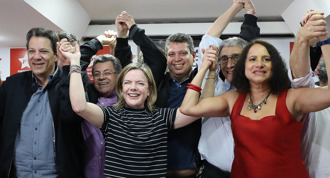 Gleisi: Lula une campo progressista e mobiliza a esperança do país (Foto: Ricardo Stuckert) Gleisi: Lula une campo progressista e mobiliza a esperança do país