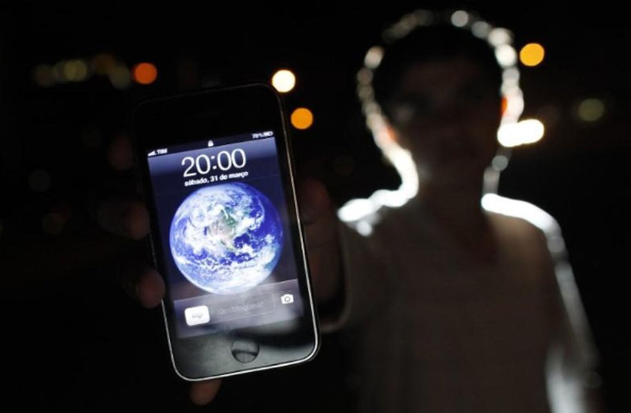 Aplicativos movimentam mais de US$3 bi no Brasil por ano com publicidade em celulares Aplicativos movimentam mais de US$3 bi no Brasil por ano com publicidade em celulares