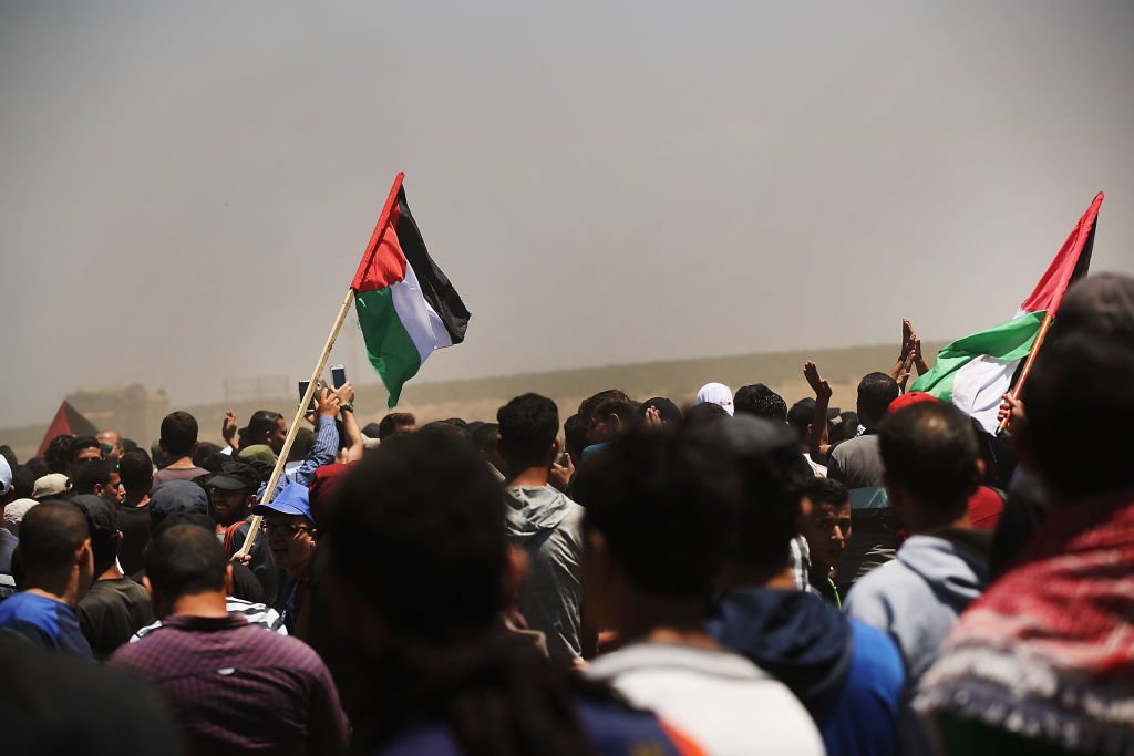 Palestinos no Líbano protestam contra política de Trump Palestinos no Líbano protestam contra política de Trump