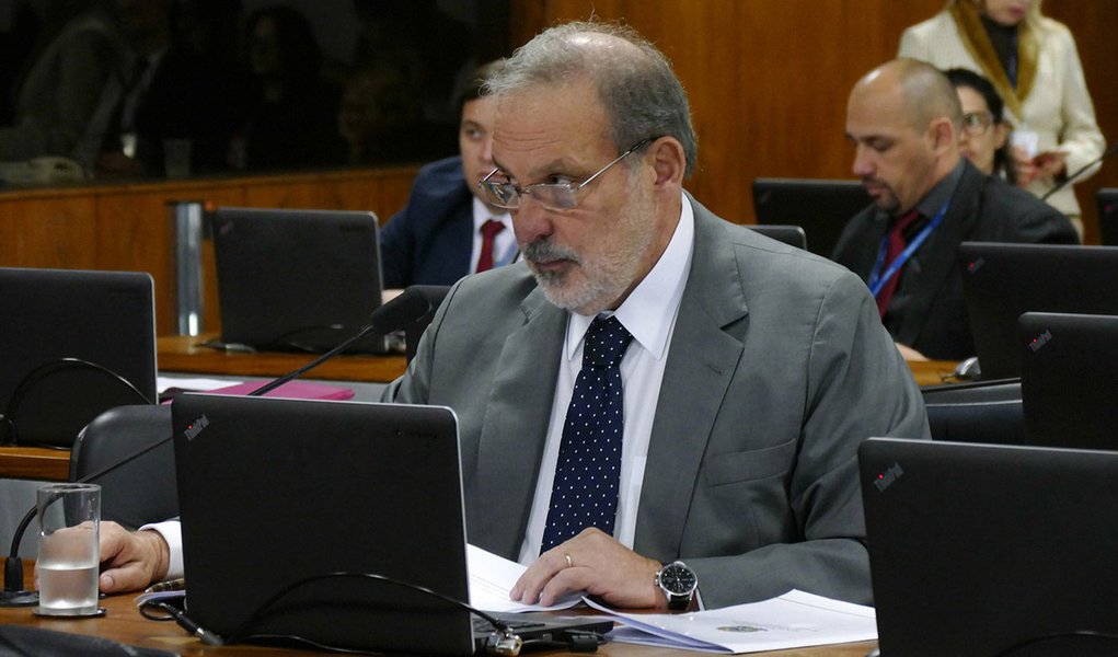 Com patrimônio de R$ 16,7 mi, Armando é o candidato mais rico em PE (Foto: Roque de Sá/Agência Senado) Com patrimônio de R$ 16,7 mi, Armando é o candidato mais rico em PE