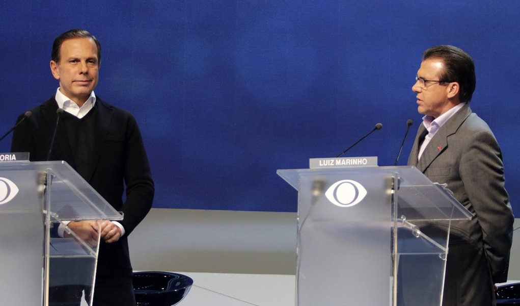 Marinho para Doria na Band: podia explicar o dinheiro na Suíça e as acusações de Aécio? (Foto: Kelly Fuzaro/Band) Marinho para Doria na Band: podia explicar o dinheiro na Suíça e as acusações de Aécio?