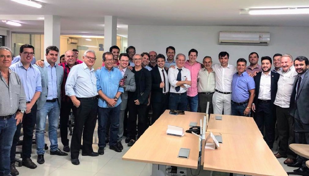 Com equipe de Iris, Daniel define estratégias para a Capital Com equipe de Iris, Daniel define estratégias para a Capital