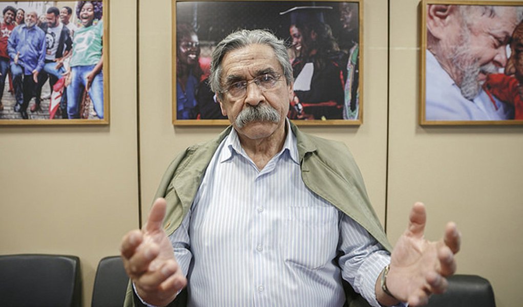 Olívio Dutra: Lula não perdeu sua dignidade e o povo é quem vai decidir (Foto: Gustavo Bezerra) Olívio Dutra: Lula não perdeu sua dignidade e o povo é quem vai decidir