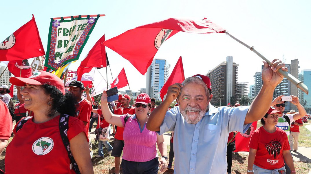 O gigante acordou de verdade! (Foto: Lula Marques ) O gigante acordou de verdade!