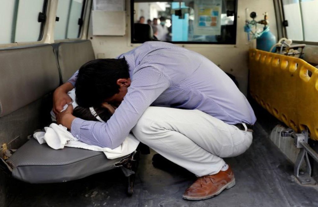 EI reivindica atentado com 34 mortos em escola em Cabul (Foto: REUTERS-Mohammad Ismail) EI reivindica atentado com 34 mortos em escola em Cabul