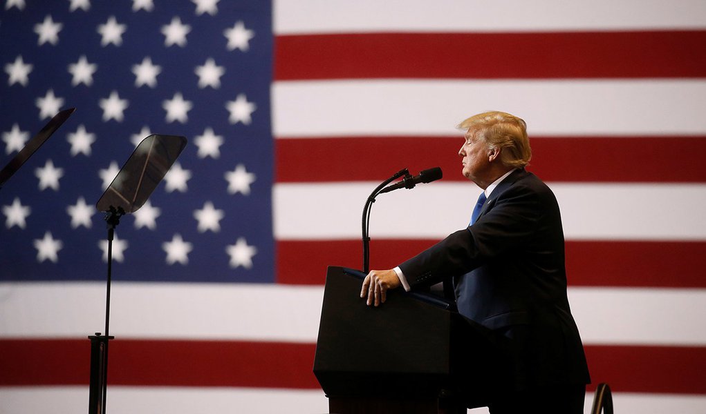 Trump manda secretário de Estado interferir na África do Sul (Foto: REUTERS/Leah Millis) Trump manda secretário de Estado interferir na África do Sul