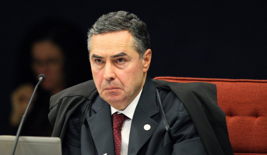 Tijolaço: Barroso não é um juiz, é um tirano Tijolaço: Barroso não é um juiz, é um tirano