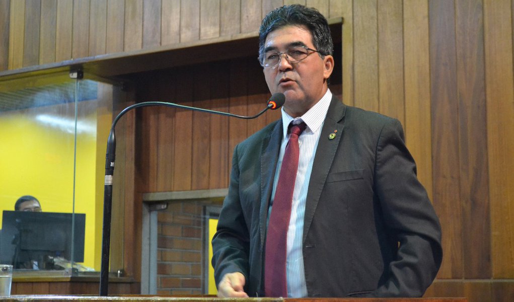 Líder do Governo comemora números do Ibope, IBGE e Datafolha Líder do Governo comemora números do Ibope, IBGE e Datafolha