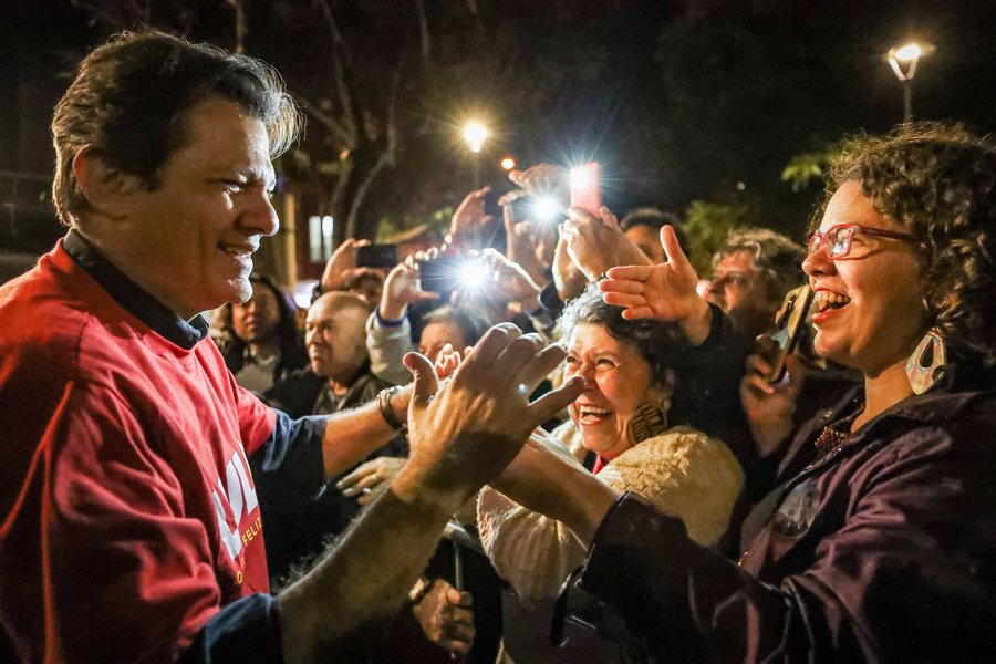 Haddad fura bloqueio midiático e será sabatinado na Record Haddad fura bloqueio midiático e será sabatinado na Record